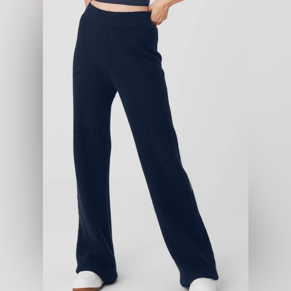 BAGATELLE Navy Blue Ribbed Knit Sweater Pants Size Medium - Picture 2 of 9